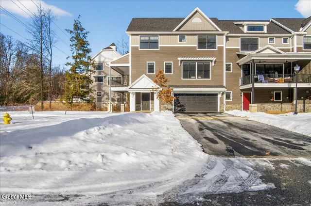 $785,000 | 3 Gibson Court, Saratoga Springs, NY 12866