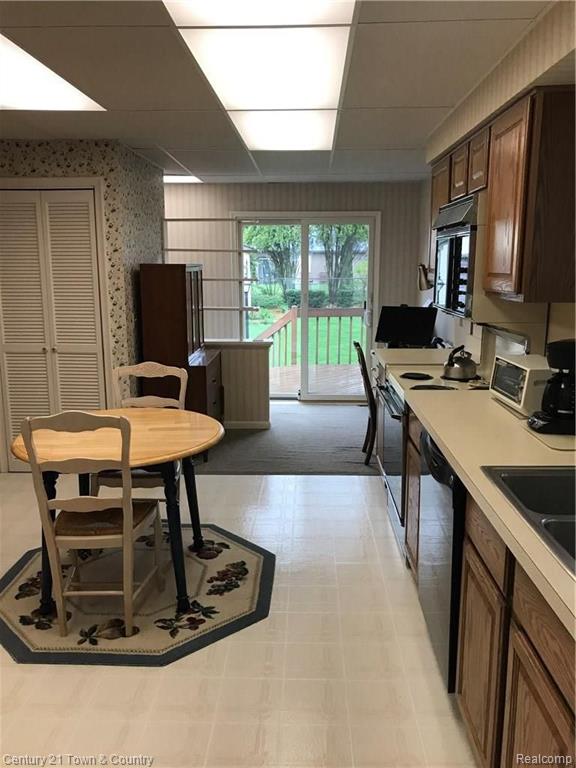 342 Highland Avenue Rochester, MI 48307 - Photo 14 of 19