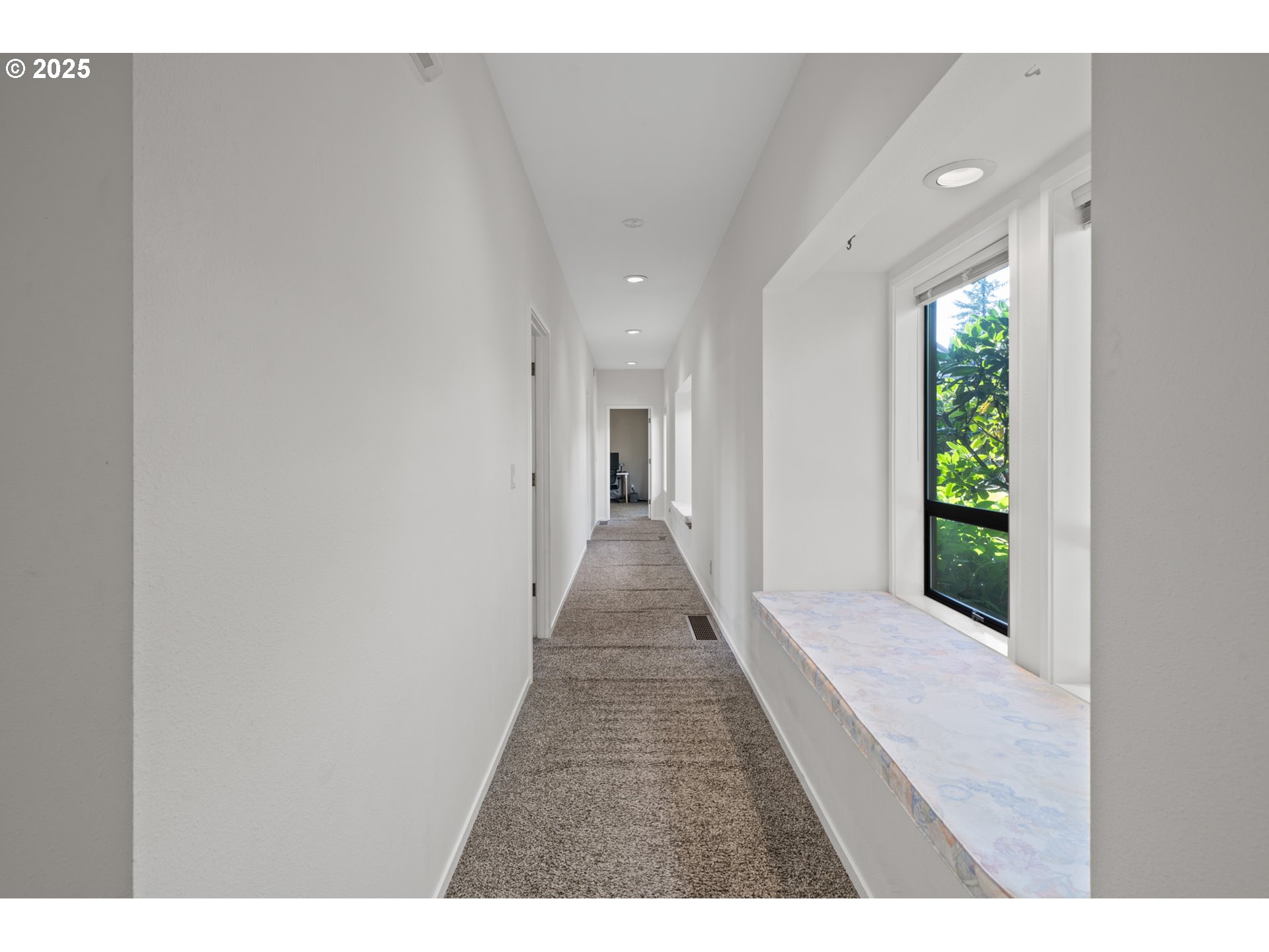 14330 Southeast Donatello Loop Happy Valley, OR 97086 - Photo 13 of 45 a hallway with window