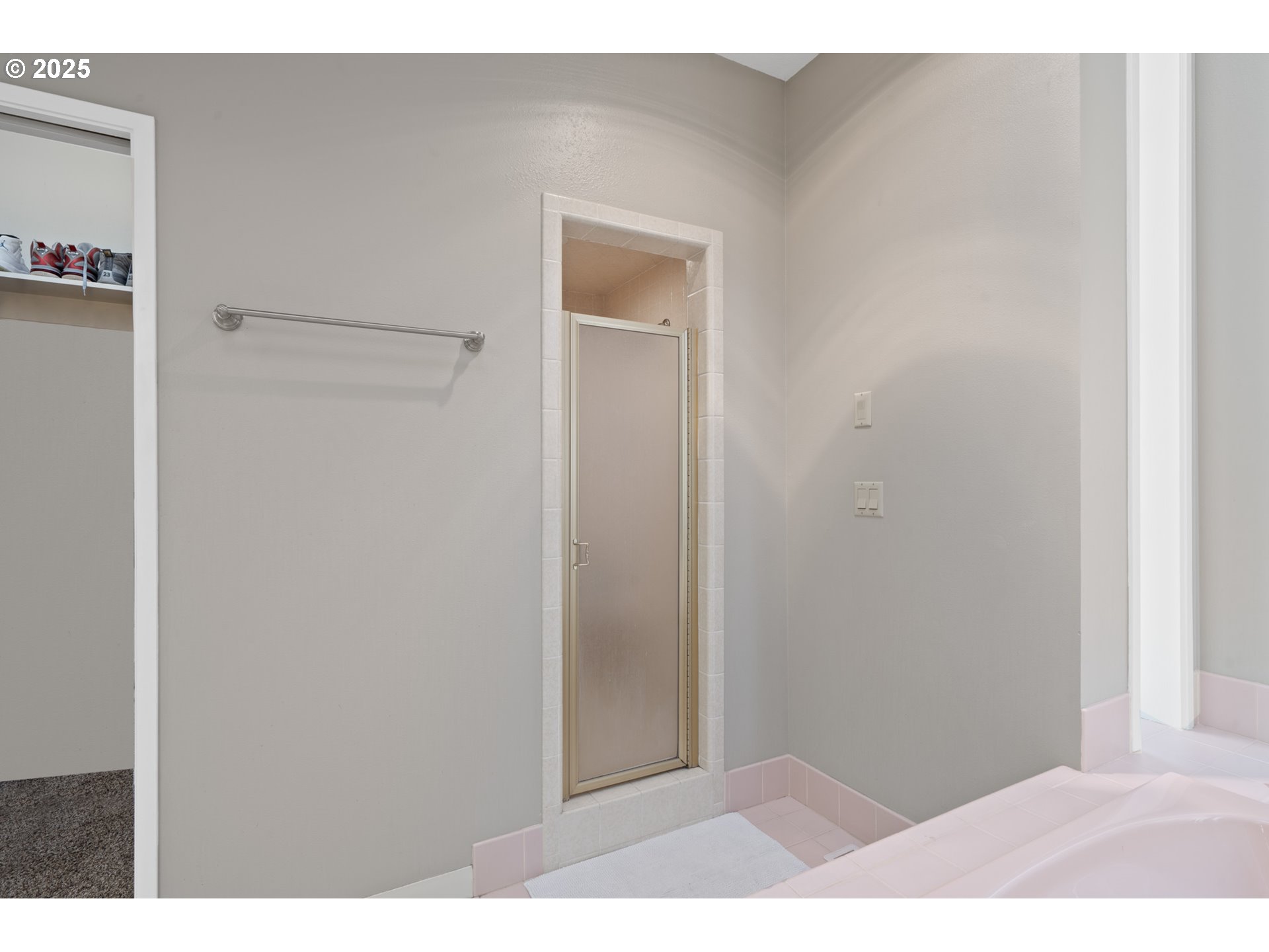 14330 Southeast Donatello Loop Happy Valley, OR 97086 - Photo 18 of 45 a view of a hallway