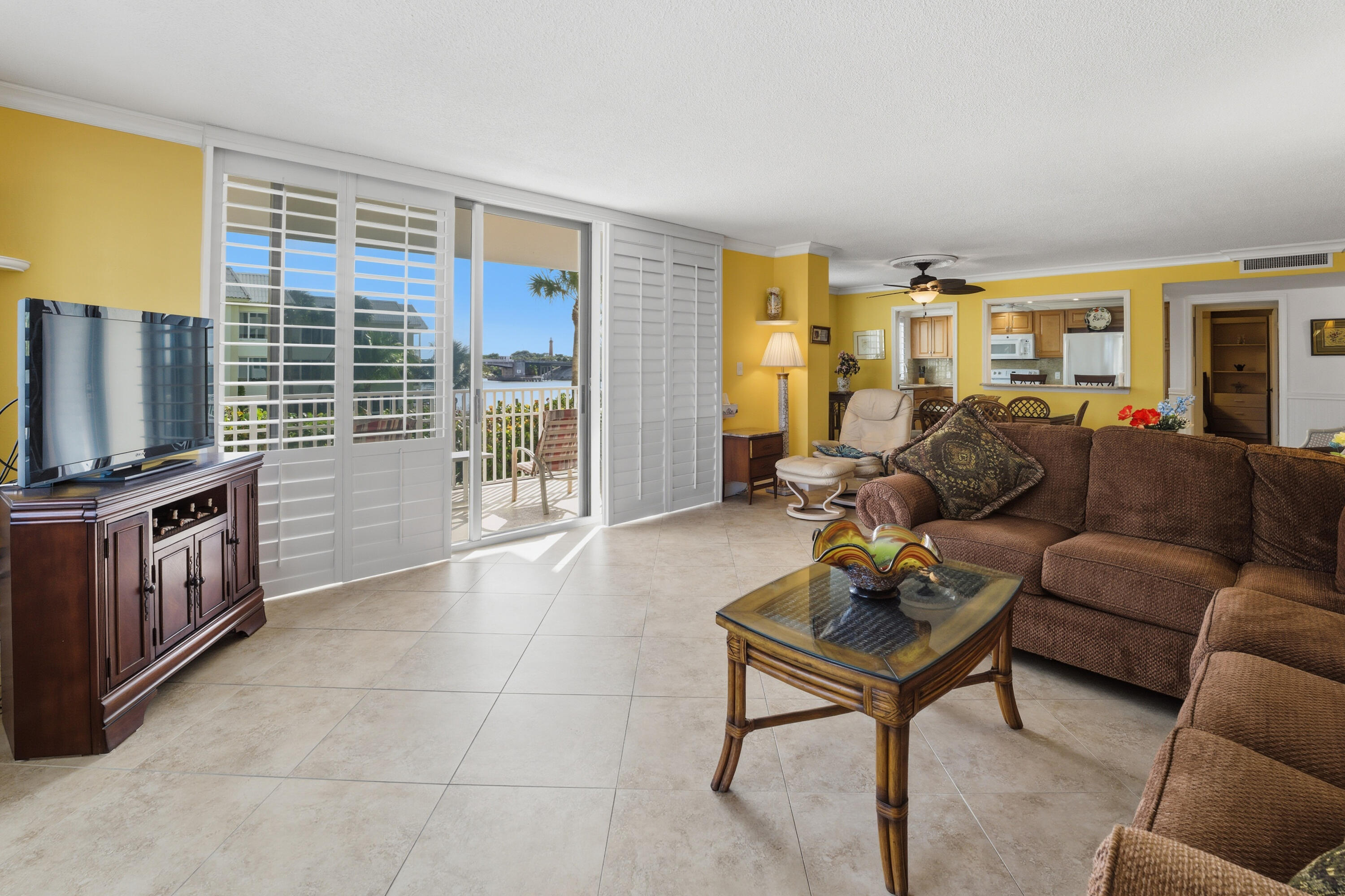 375 South Beach Road, Unit 201 Tequesta, FL 33469 - Photo 6 of 18 IMG_0163
