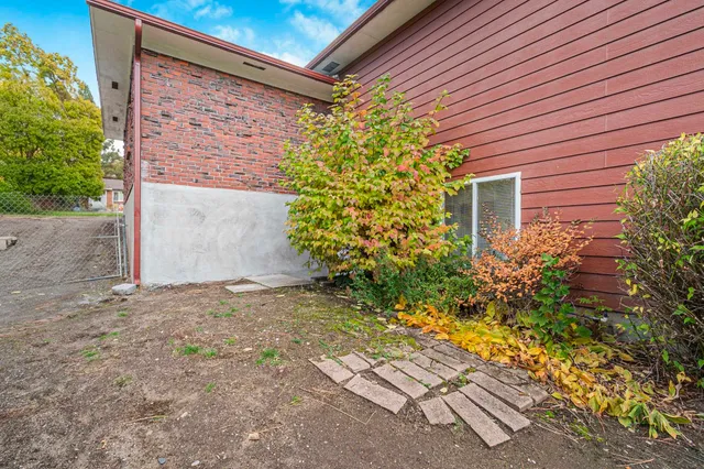 $390,000 | 5333 North Greenwood Boulevard, Spokane, WA 99205