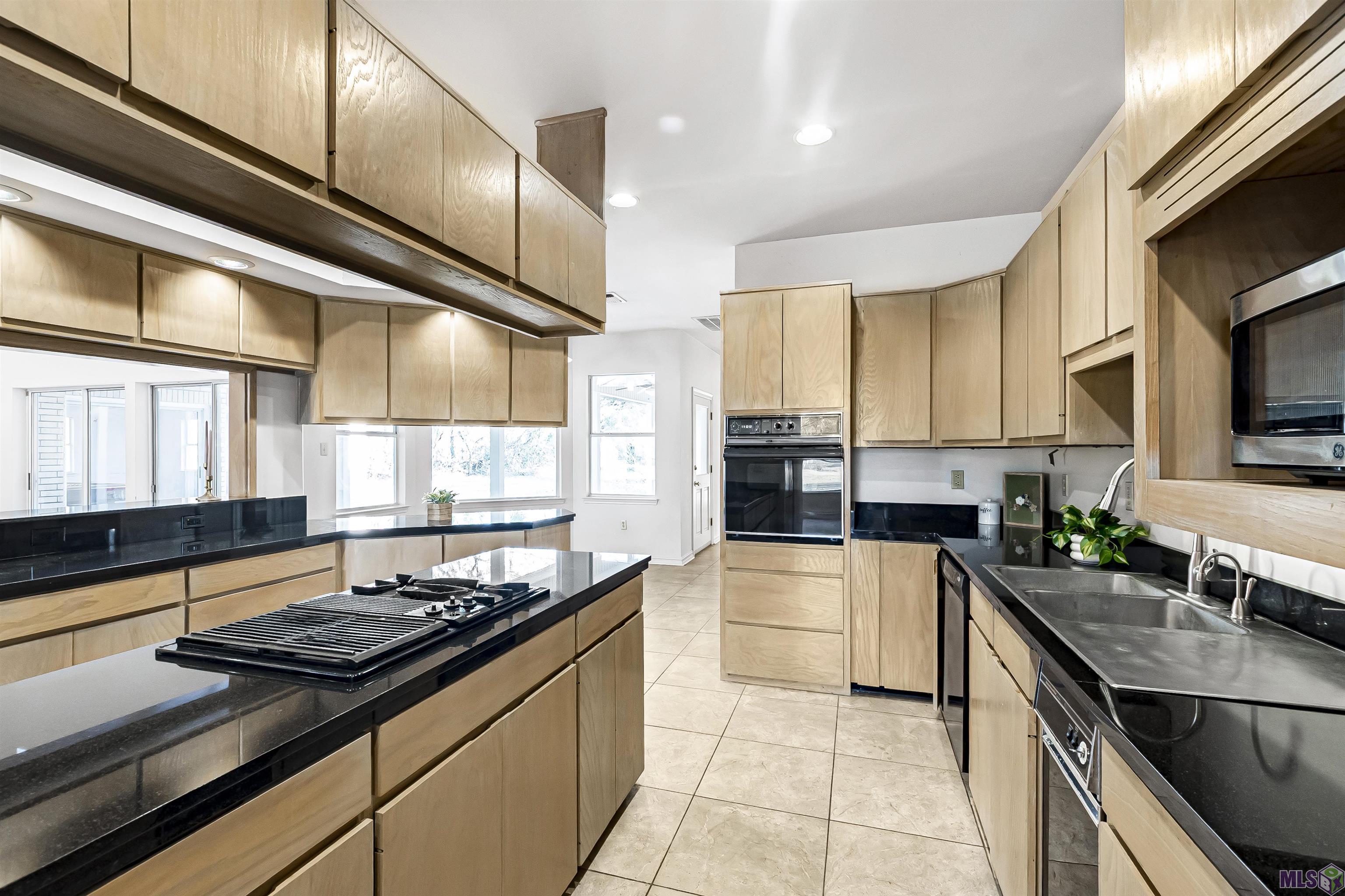 433 Jean Lafitte Avenue Baton Rouge, LA 70810 - Photo 13 of 49