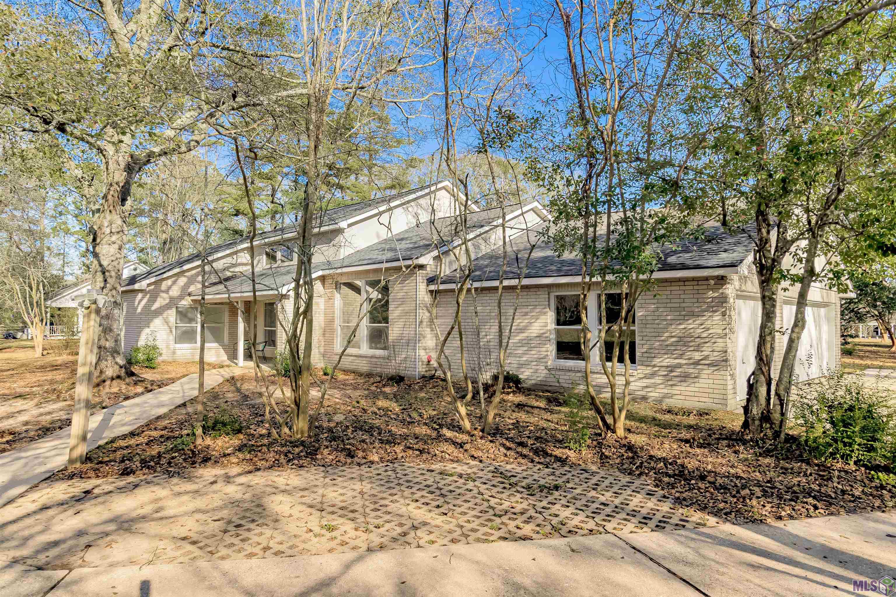 433 Jean Lafitte Avenue Baton Rouge, LA 70810 - Photo 3 of 49