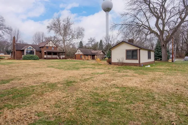 $495,000 | 1421 42nd Avenue, Rock Island, IL 61201