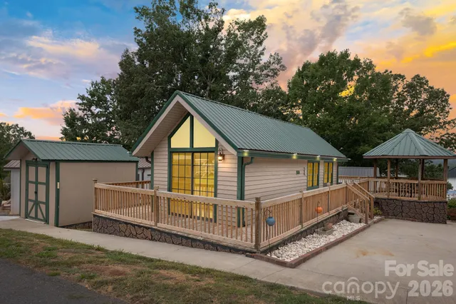 $185,900 | 123 Grand View Drive, Unit B180/181, New London, NC 28127