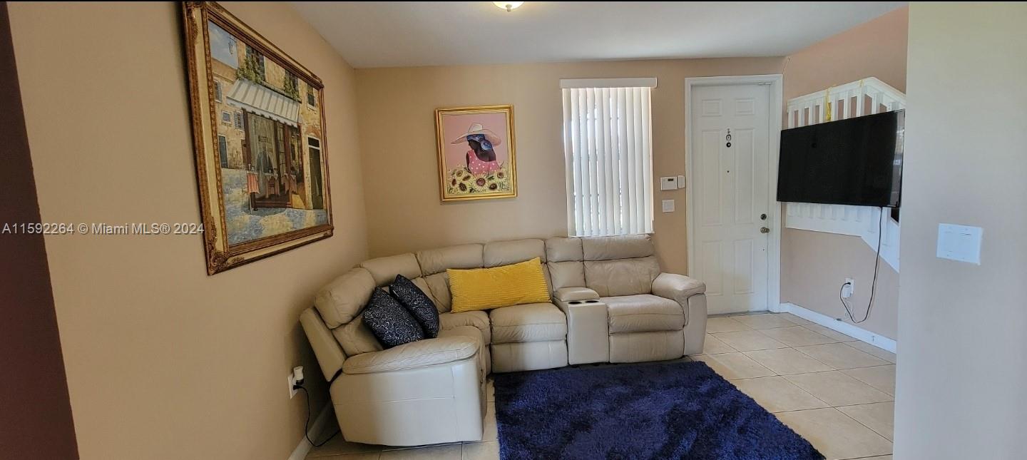 1595 Northeast 33rd Road, Unit 1093 Homestead, FL 33033 - Photo 11 of 77 Gallery Image 11