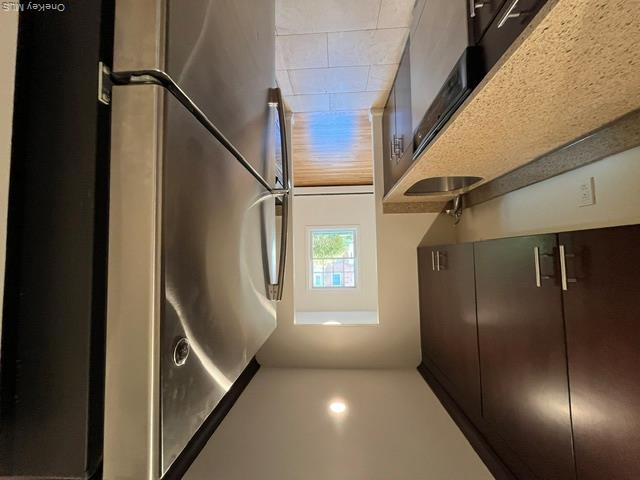 94 Shore Road, Unit C1 Port Washington, NY 11050 - Photo 3 of 16 Gallery Image 3