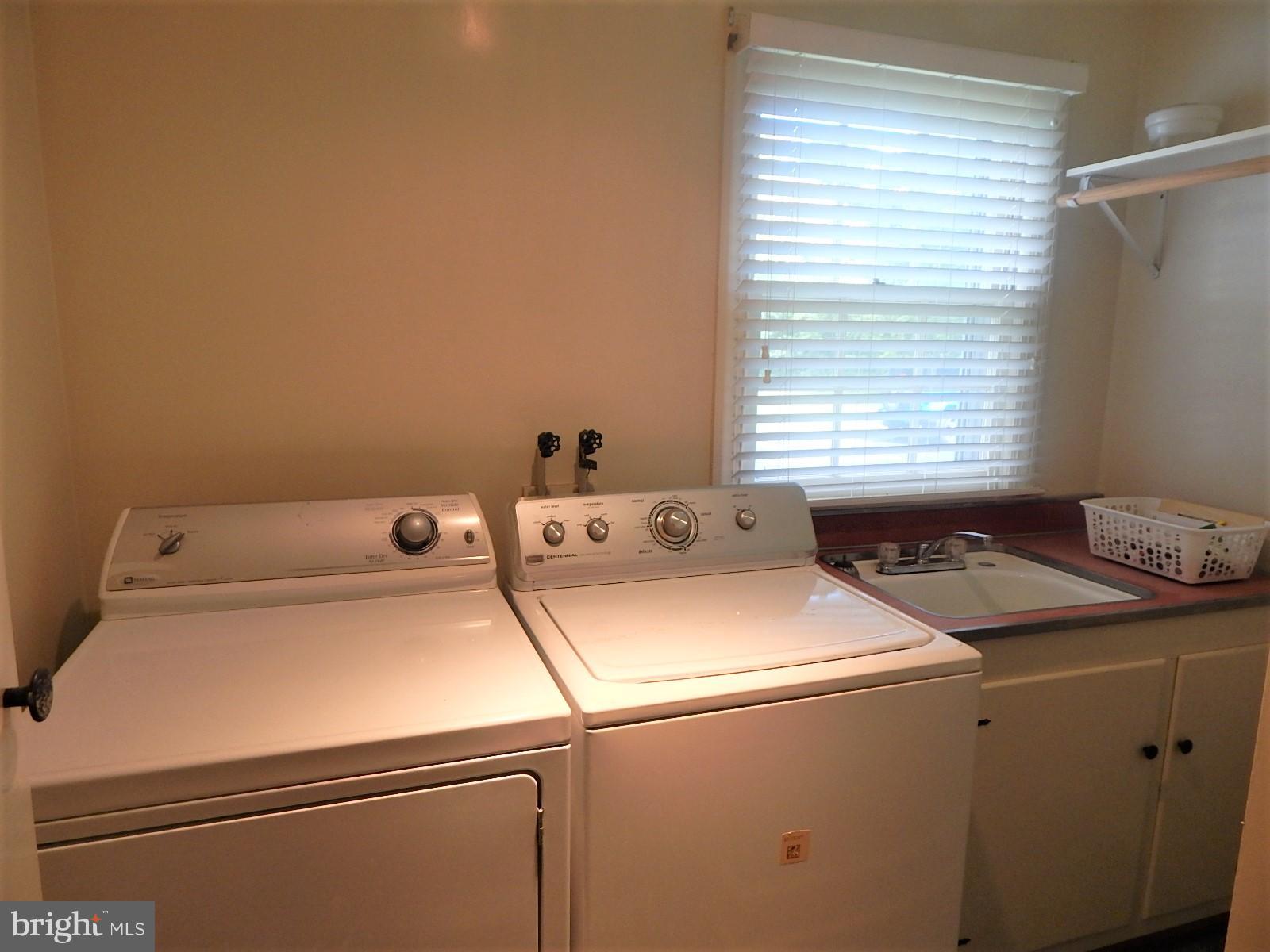 11036 Mountain Run Lake Road Culpeper, VA 22701 - Photo 13 of 30 Laundry Room