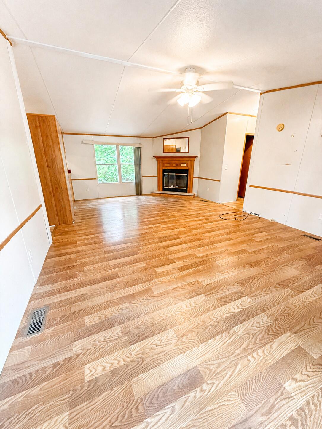 3641 Hillman Gay Road Dearing, GA 30808 - Photo 5 of 14 Living Room