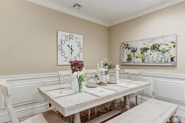 $749,900 | 67 Carriage Lane, Plainview, NY 11803