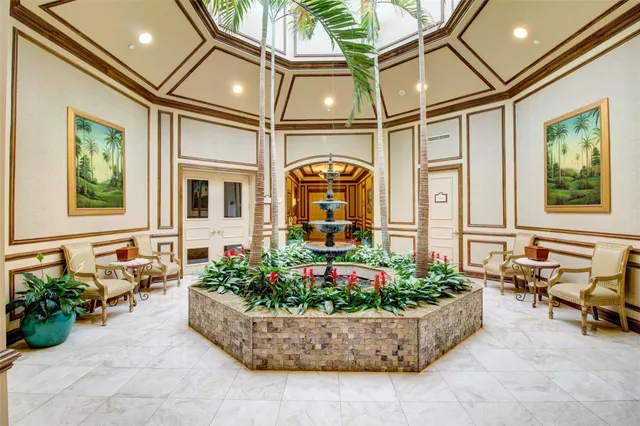 $749,900 | 67 Carriage Lane, Plainview, NY 11803