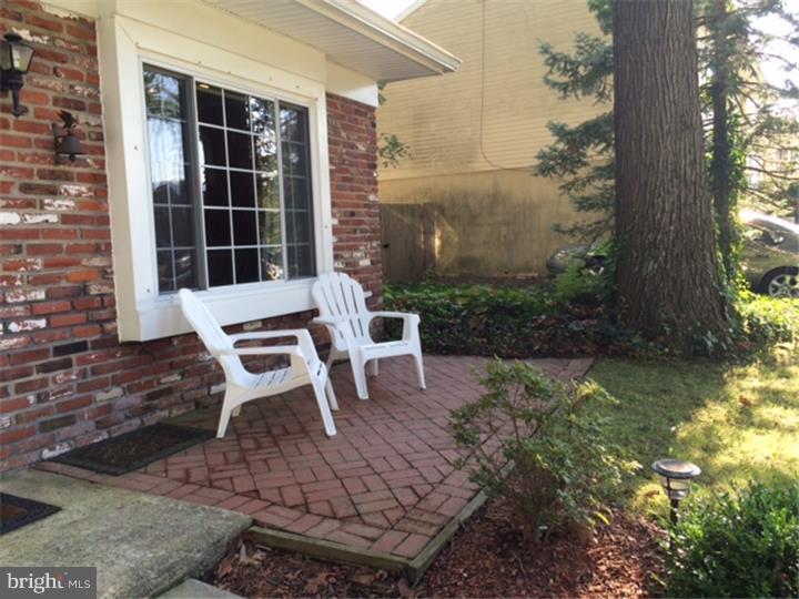 983 North Beecham Road Williamstown, NJ 08094 - Photo 2 of 24