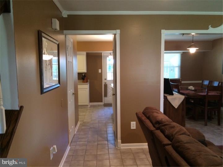 983 North Beecham Road Williamstown, NJ 08094 - Photo 3 of 24