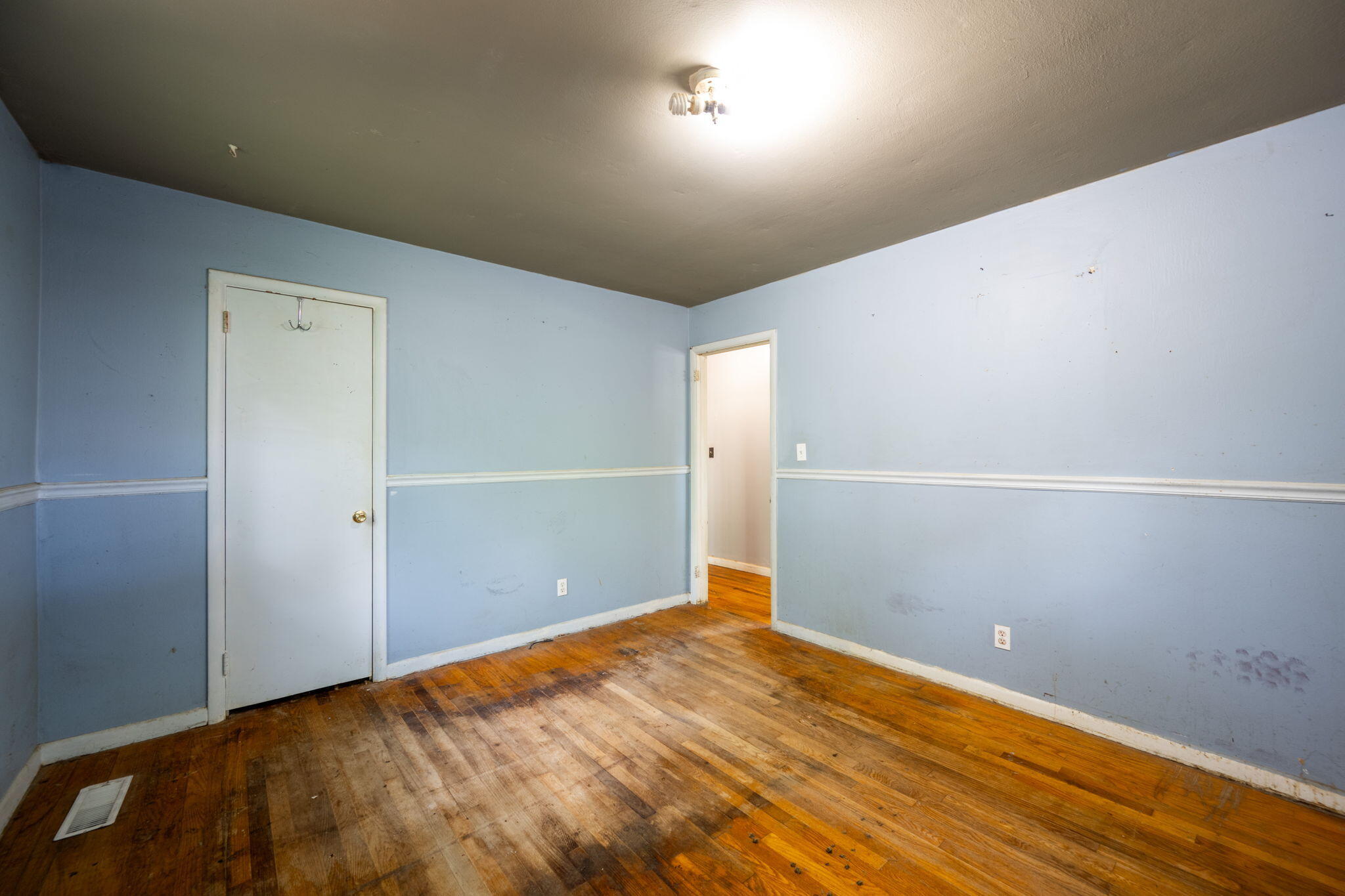 7635 Austin Drive Chattanooga, TN 37416 - Photo 12 of 24 5-web-or-mls-DSC_7560