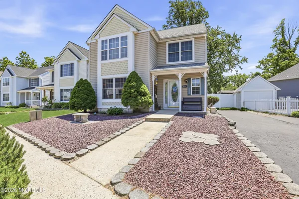 $559,000 | 129 Hamlet Court, Toms River, NJ 08753