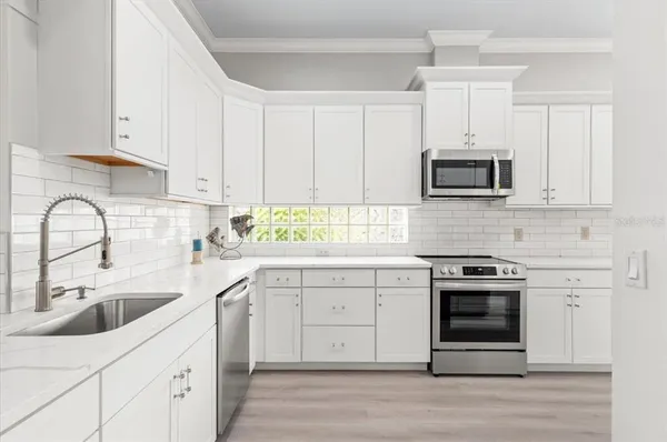 $3,300 | 700 Silk Oak Drive, Venice, FL 34293