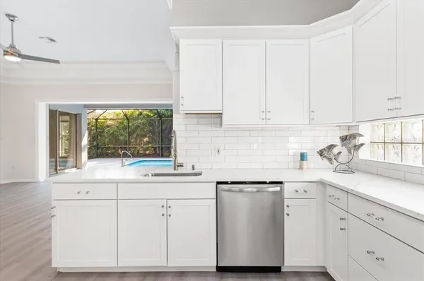 $3,300 | 700 Silk Oak Drive, Venice, FL 34293