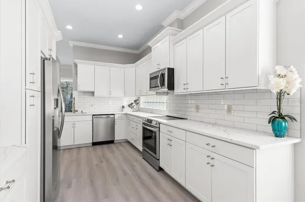 $3,300 | 700 Silk Oak Drive, Venice, FL 34293