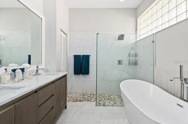 $3,300 | 700 Silk Oak Drive, Venice, FL 34293