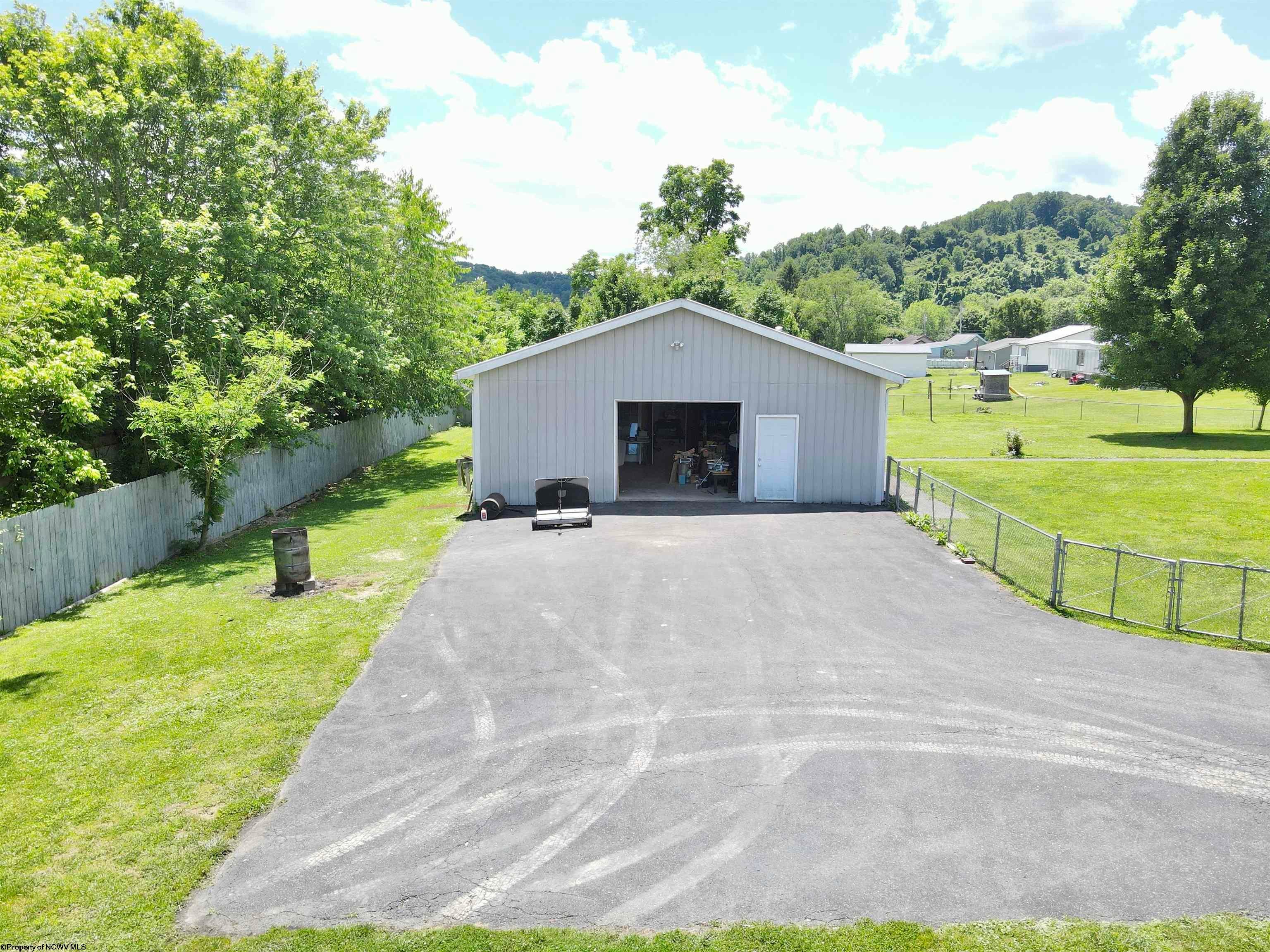 201 Simpson Run Road Weston, WV 26452 - Photo 6 of 50 Gallery Image 6
