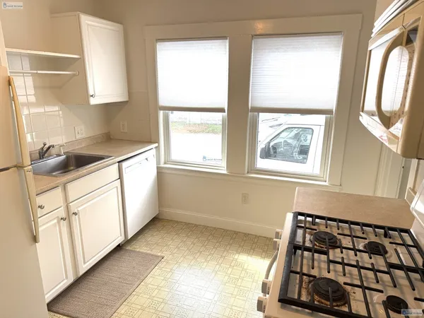 $2,850 | 43 Winter Street, Unit 1, Medford, MA 02155