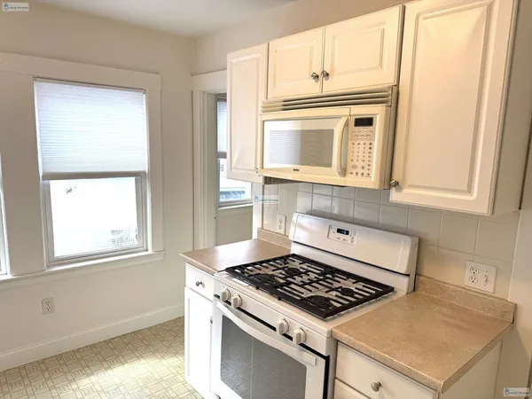 $2,850 | 43 Winter Street, Unit 1, Medford, MA 02155