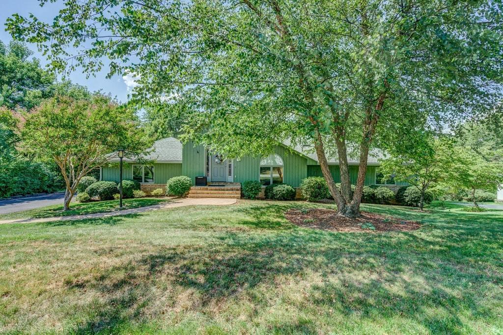 224 Jay Ridge Road Cloverdale, VA 24077 - Photo 2 of 38 002-320260-224 Jay Ridge Road 02_7986115