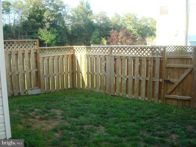 25153 Cutgrass Terrace Stone Ridge, VA 20105 - Photo 22 of 24 Exterior (Rear)