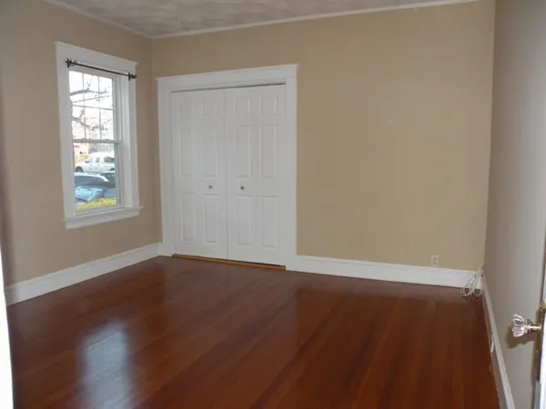 $2,850 | 389 Lloyd Avenue, Unit 1, Providence, RI 02906