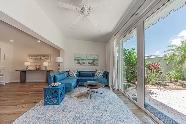 $6,500 | 2735 Ocean Drive, Unit 18A, Vero Beach, FL 32963