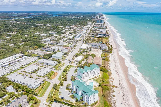 $6,500 | 2735 Ocean Drive, Unit 18A, Vero Beach, FL 32963