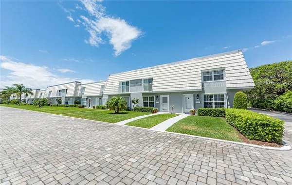 $6,500 | 2735 Ocean Drive, Unit 18A, Vero Beach, FL 32963