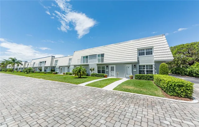 $6,500 | 2735 Ocean Drive, Unit 18A, Vero Beach, FL 32963