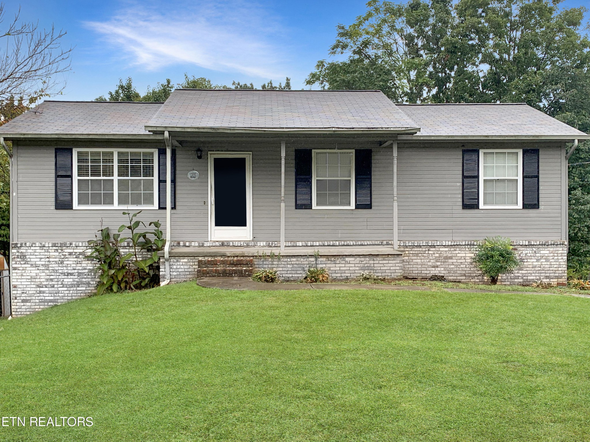 4015 Abercorn Road Knoxville, TN 37921 - Photo 1 of 30 Gallery Image 1