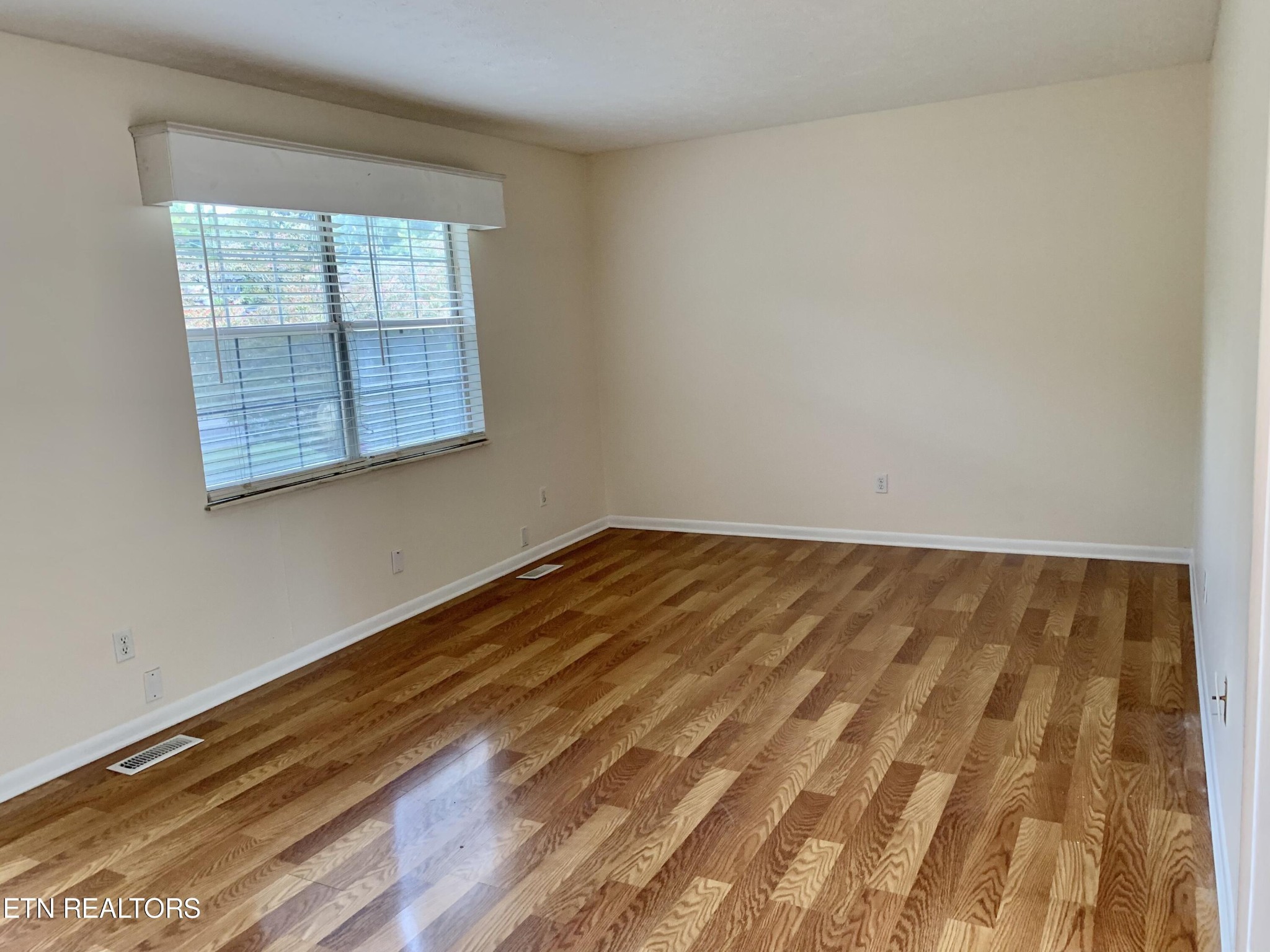 4015 Abercorn Road Knoxville, TN 37921 - Photo 3 of 30 Gallery Image 3