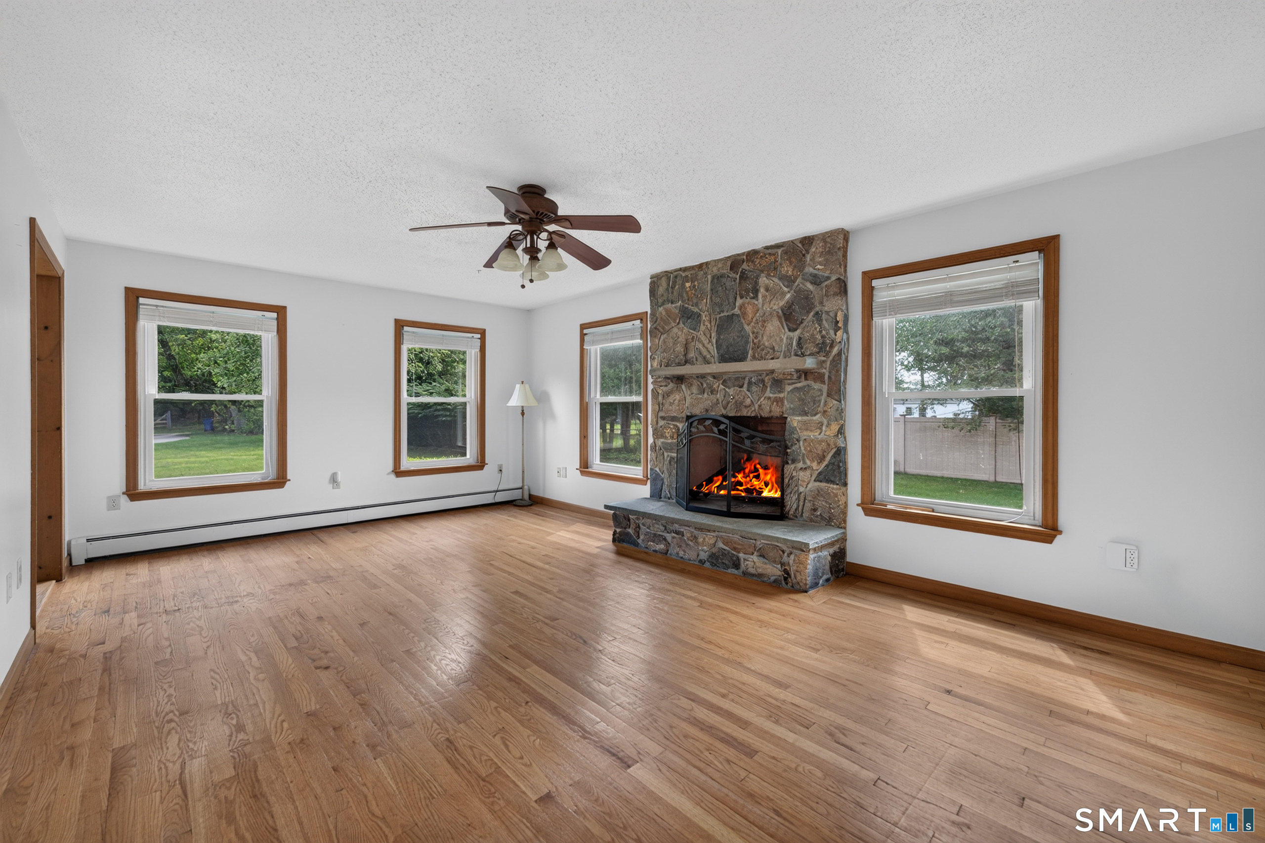 7 Massapeag Point Road Montville, CT 06382 - Photo 6 of 39
