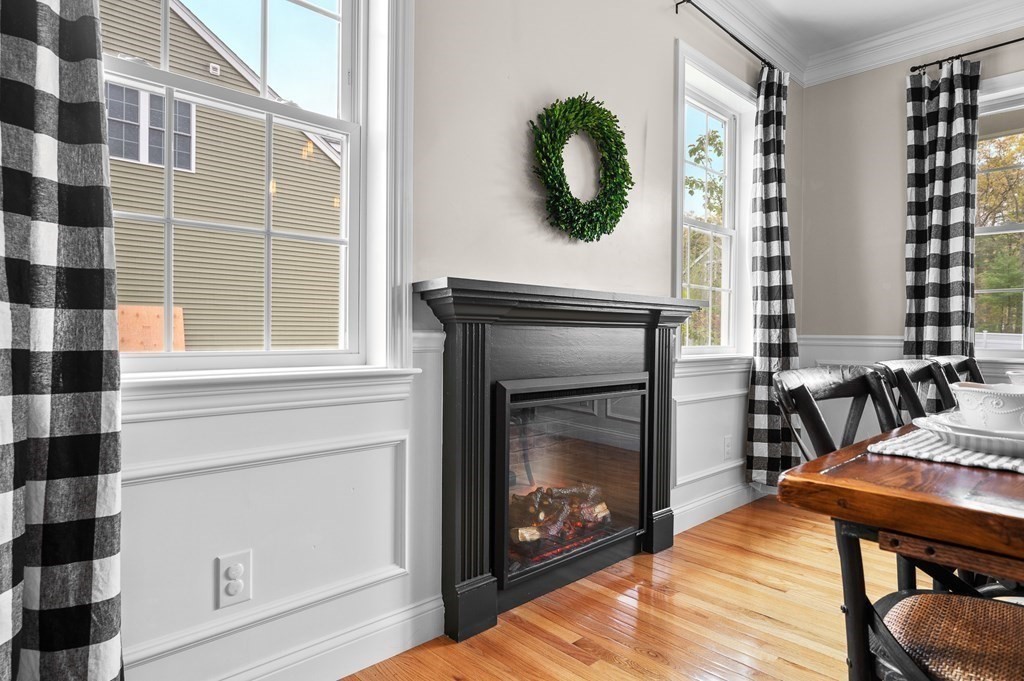 5 Hunters Court Sutton, MA 01590 - Photo 4 of 40 Gallery Image 4
