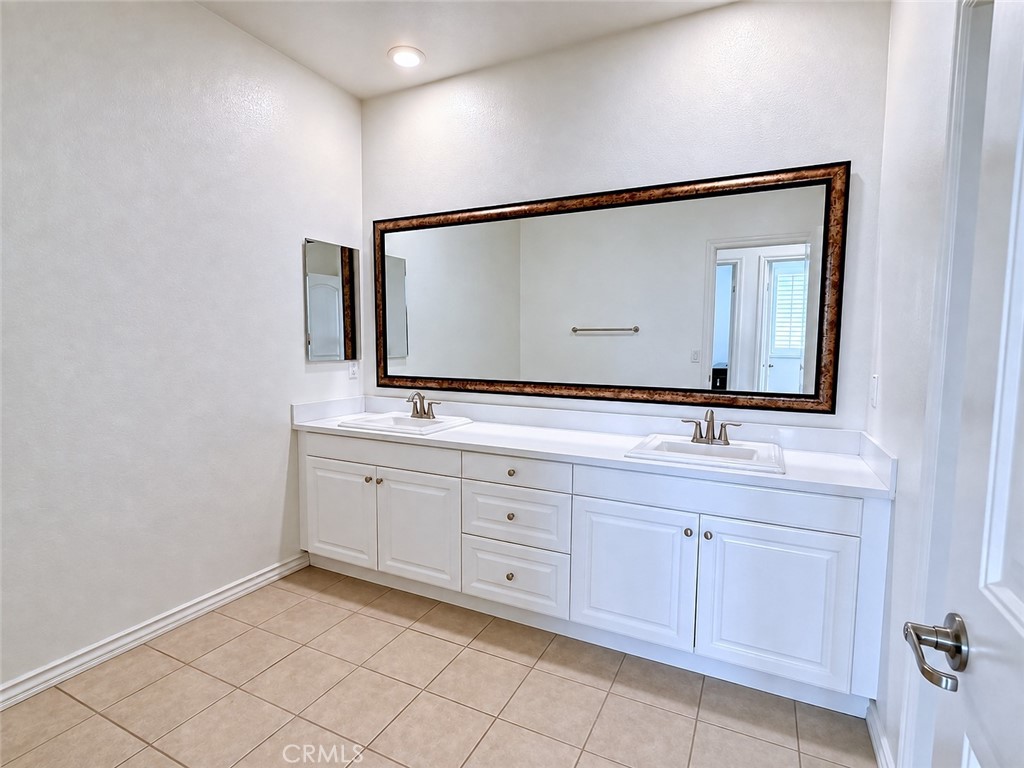 13122 Capricornio Street Riverside, CA 92503 - Photo 19 of 48 Gallery Image 19