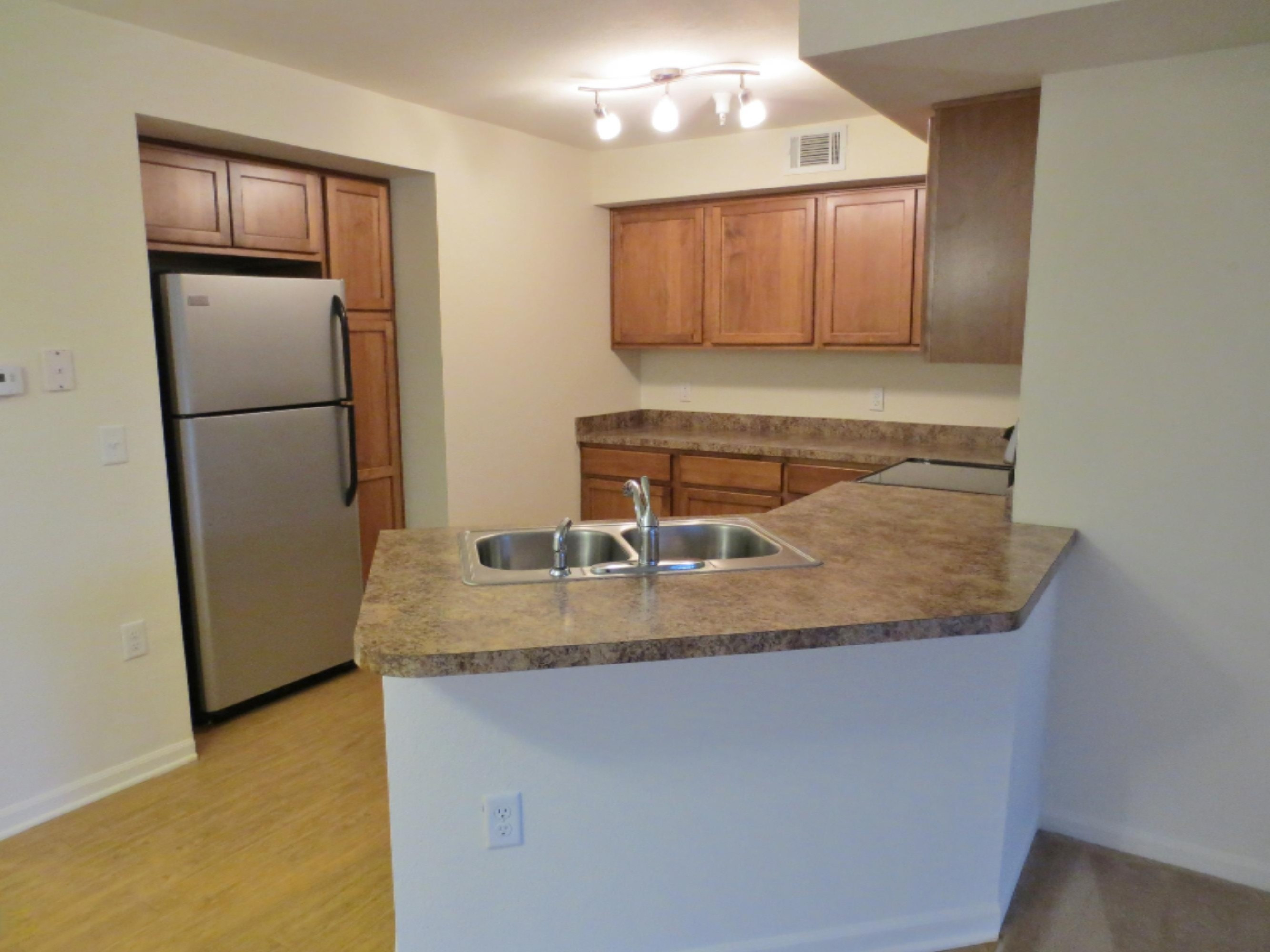 18400 North Ridge Court, Unit 19 Spring Lake, MI 49456 - Photo 9 of 17 Kitchen1