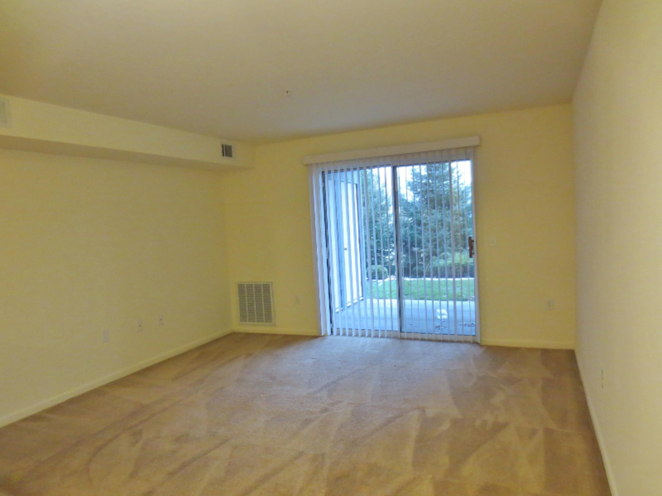 18400 North Ridge Court, Unit 19 Spring Lake, MI 49456 - Photo 10 of 17 Living Room