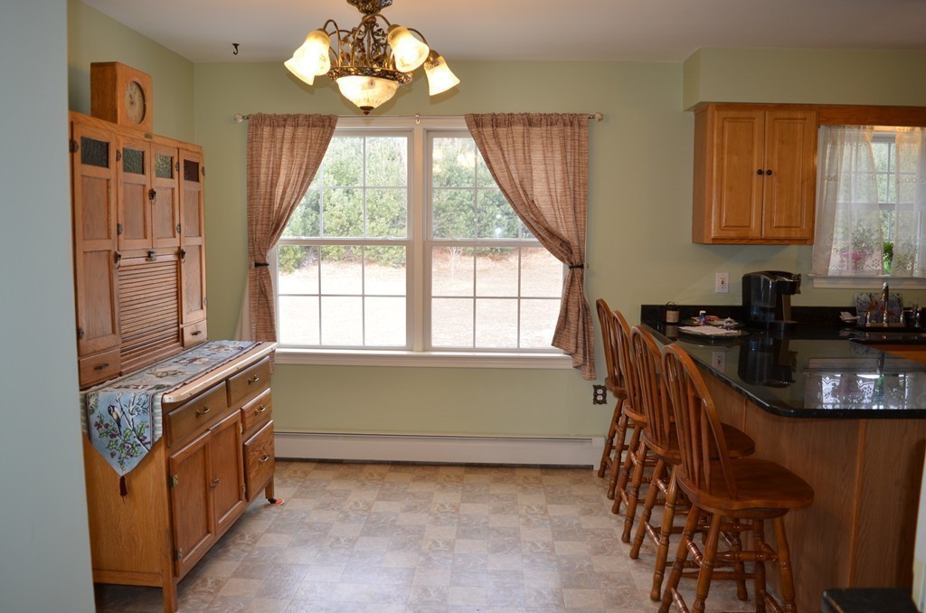 88 Shea Road West Brookfield, MA 01585 - Photo 3 of 21