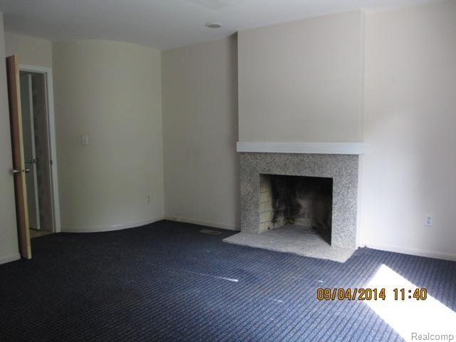 1571 Crooks Road Rochester, MI 48309 - Photo 16 of 18 masterbdrm.jpg