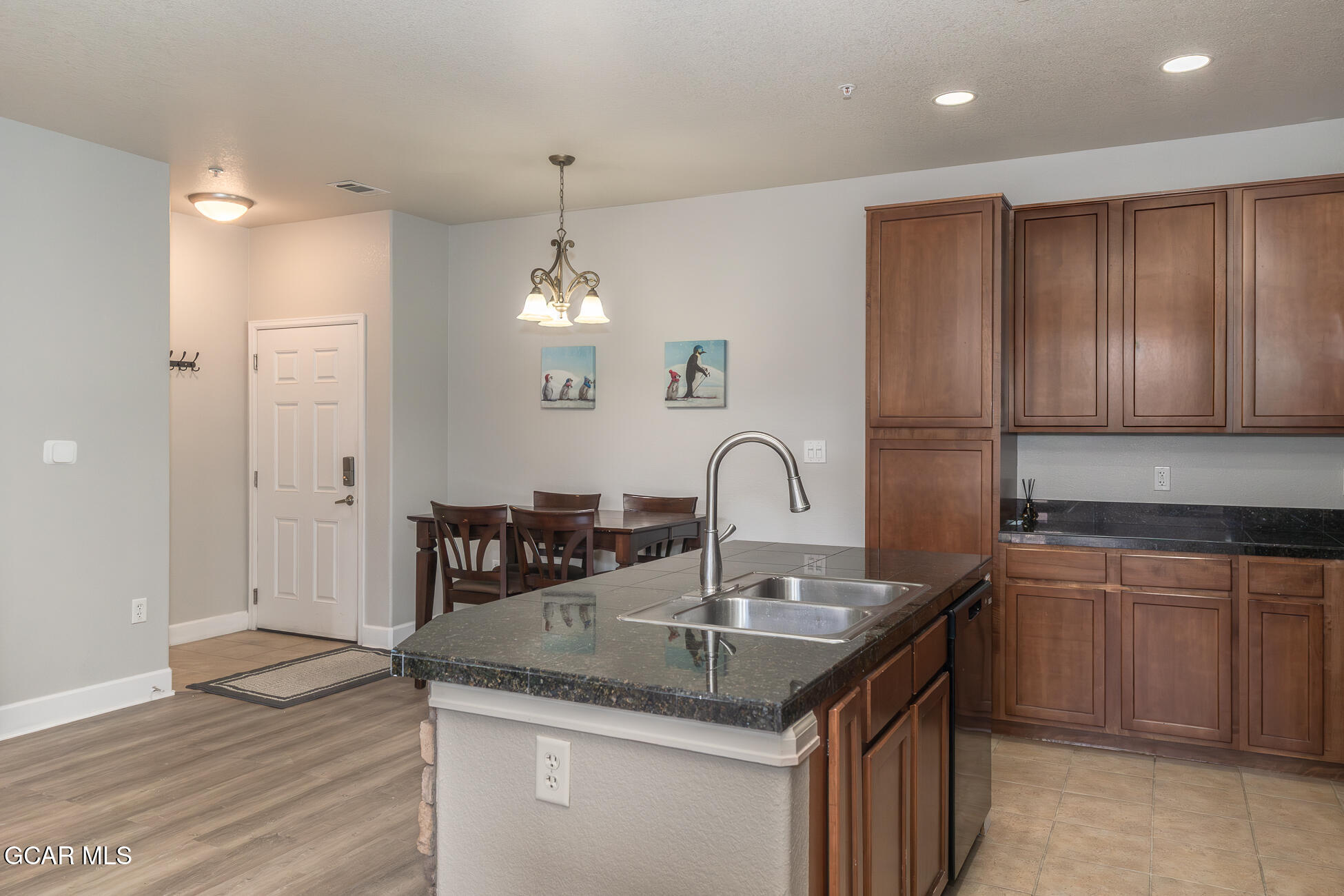 152 Village Road, Unit B105 Granby, CO 80446 - Photo 7 of 29 5.4.26 152 Village Road B105-18