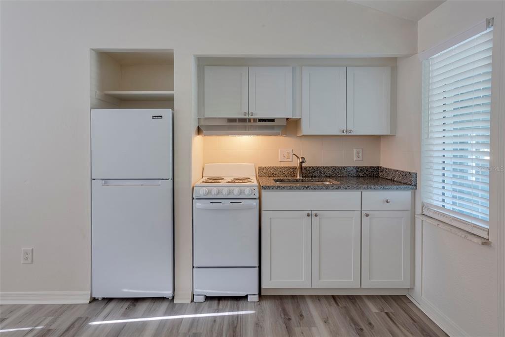 1102 Sunset Point Road Clearwater, FL 33755 - Photo 17 of 37