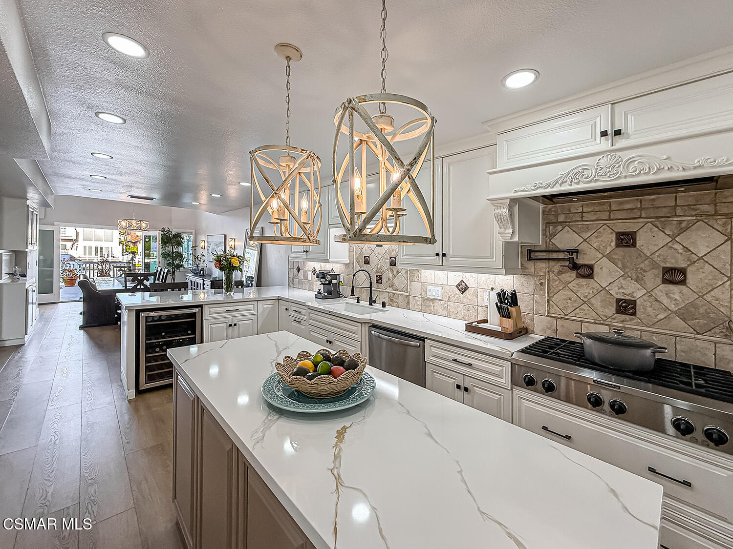 2014 Peninsula Road Oxnard, CA 93035 - Photo 30 of 98 cKitchen7