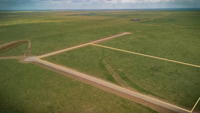 a view of a tennis court