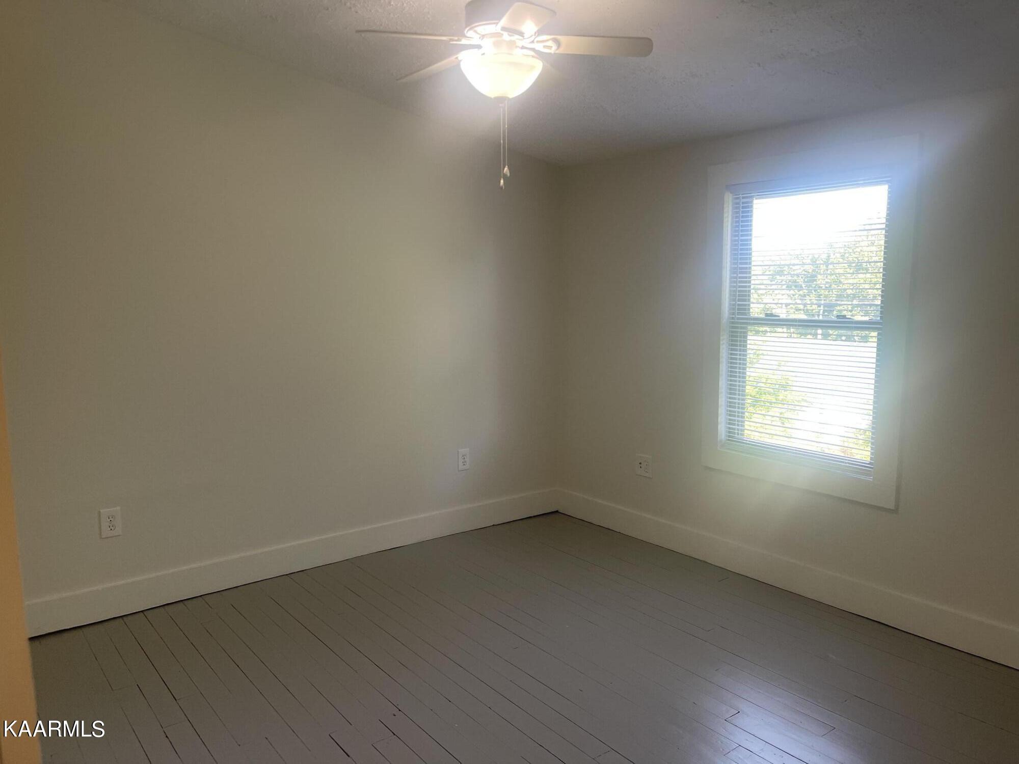 1712 Spring Street Powell, TN 37849 - Photo 9 of 25 9C6B8BBA-1FED-4ABF-9028-AEF7DA875C38