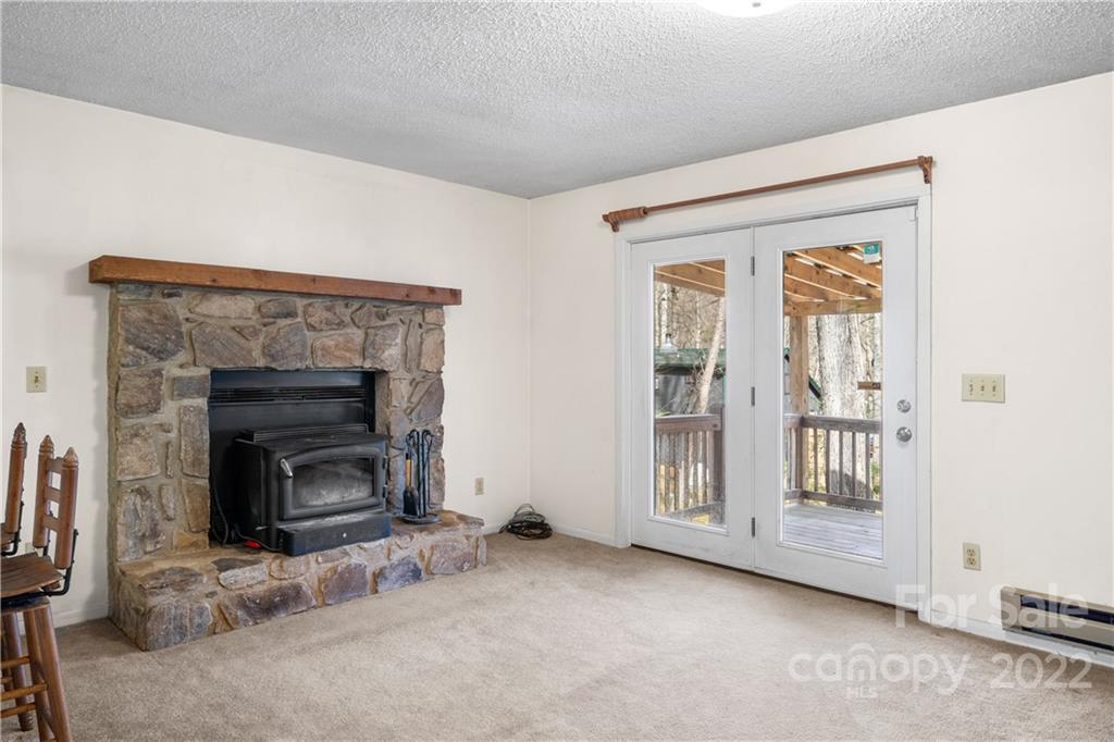 4 Blue Jay Loop Maggie Valley, NC 28751 - Photo 3 of 46