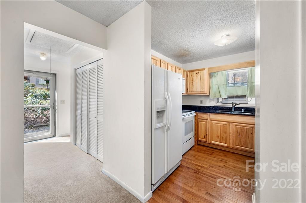 4 Blue Jay Loop Maggie Valley, NC 28751 - Photo 9 of 46